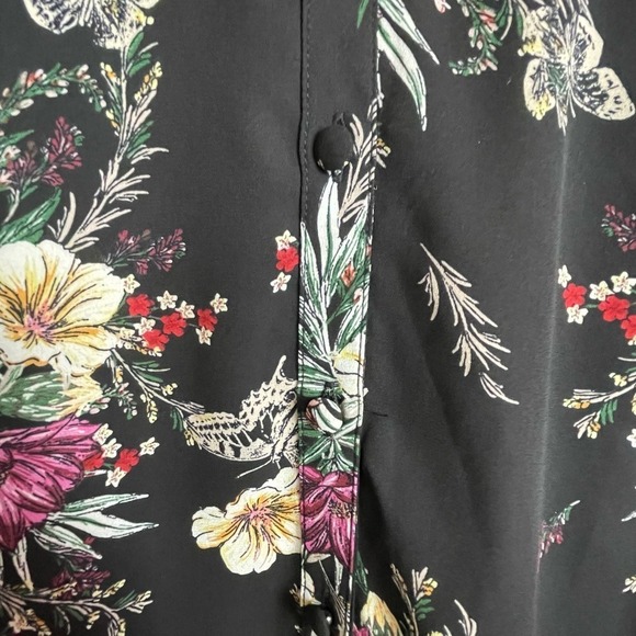 Torrid Black Floral Covered Button Up Long Sleeve Plus Size 2 - Picture 5 of 7